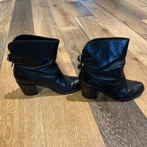 Authentic Frye Women's Black Leather Ankle Boots